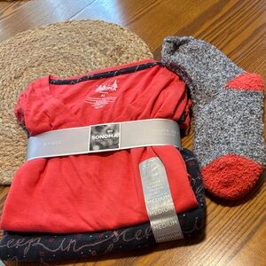 Sonoma Red and Gray Men's Sleepwear Set with Socks